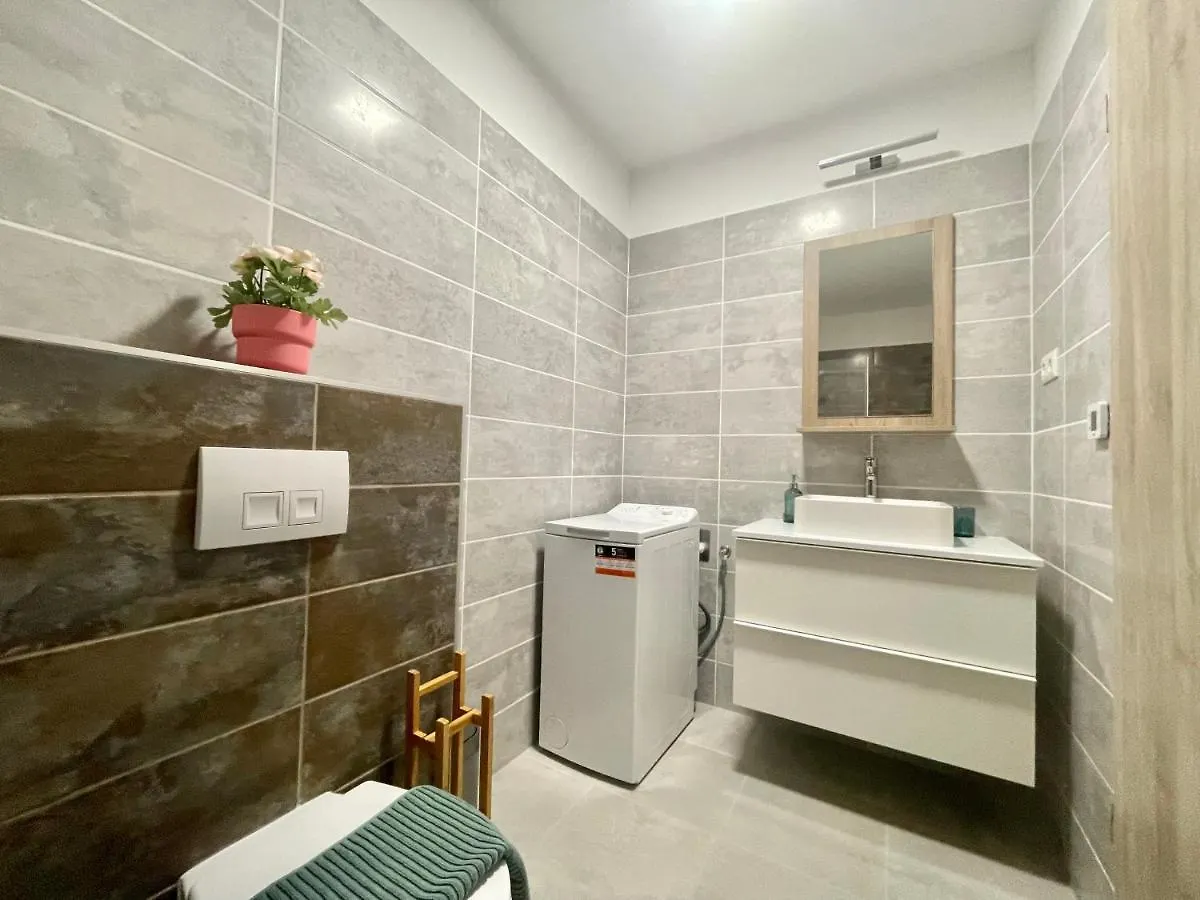 B146 Design Lux Apartments Budapest 0*,
